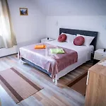 Vila Dalmacija *