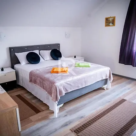 Dalmacija * Drniš