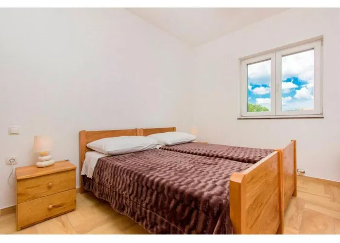 וילה Dalmacija Drniš